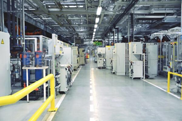 工廠大廳的計算機技術開發應用